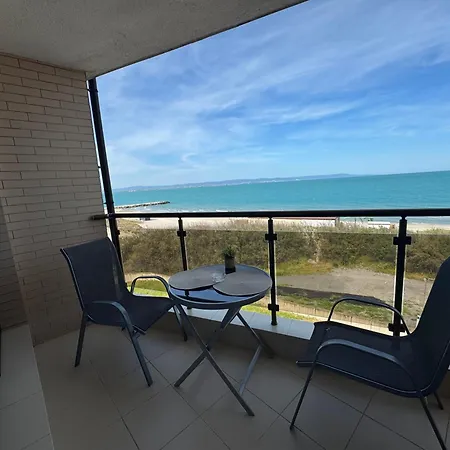 Διαμέρισμα Infinity Sea View *